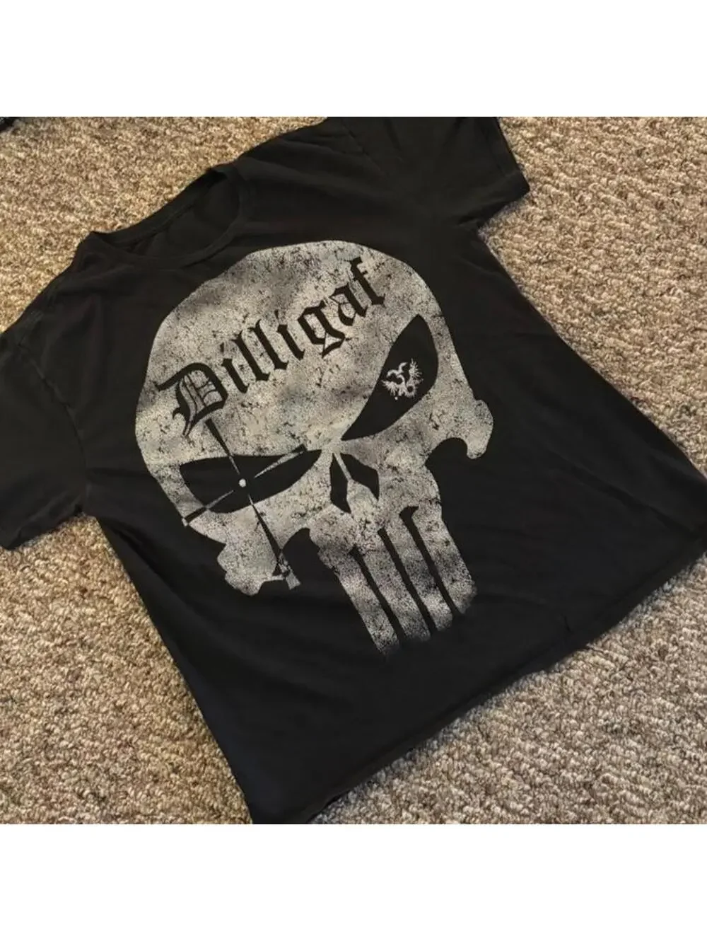 Dilligaf Skull Logo Graphic Tee Shirt “Does It Look Like I Give A F**k” XL